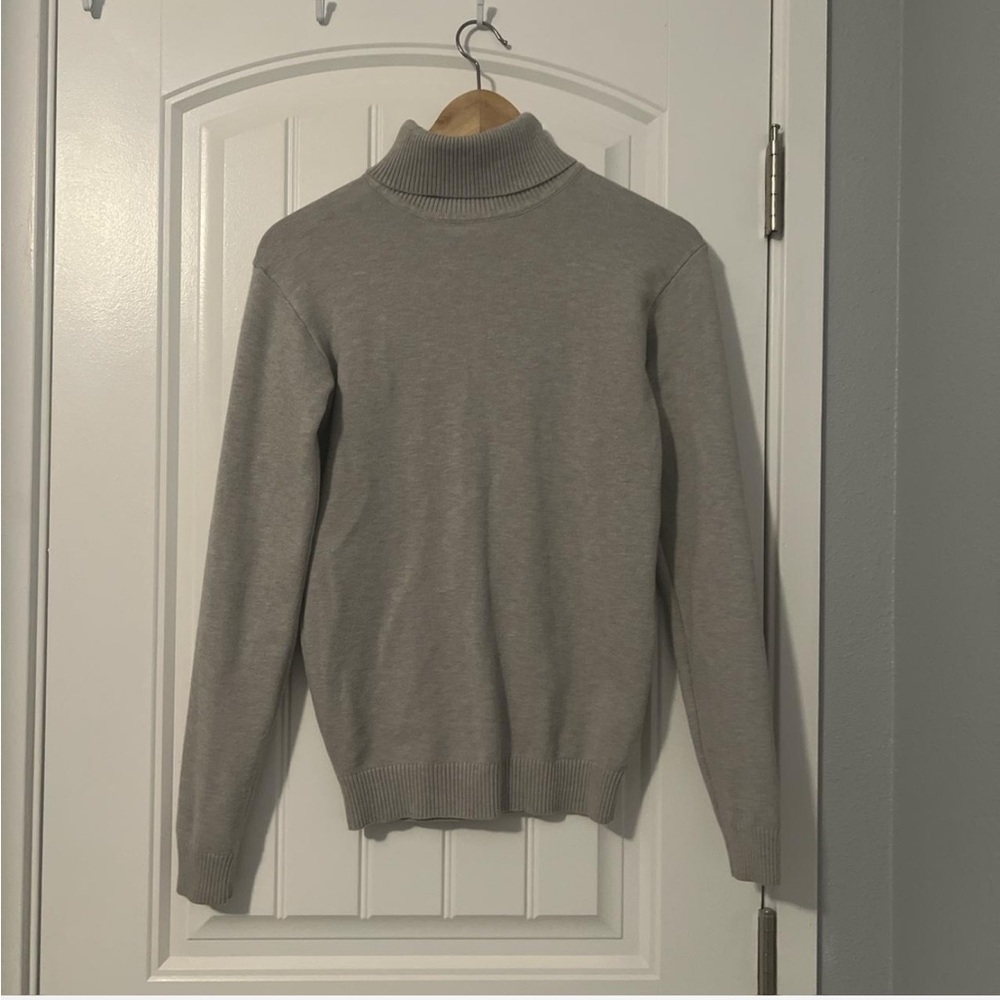 Grey sweater